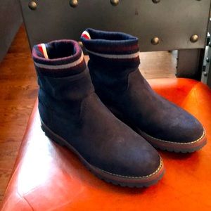 Tommy Hilfiger suede boots